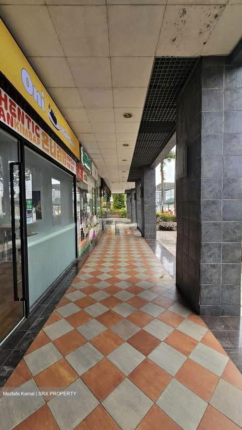 Eastwood Centre (D16), Retail #637662911
